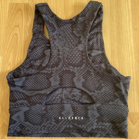 Allfenix women’s medium sports top/ bra - Picture 4 of 7